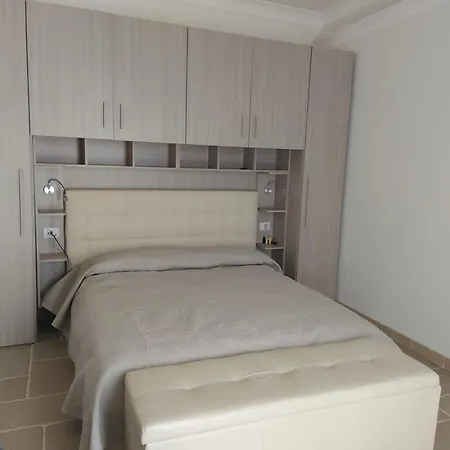 Bed and Breakfast House Amedeo Di Savoia Deluxe Veglie