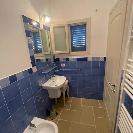 House Amedeo Di Savoia Deluxe Bed and Breakfast *
